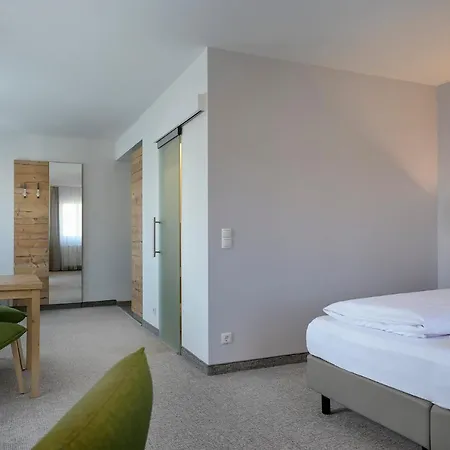 Rose Hotel