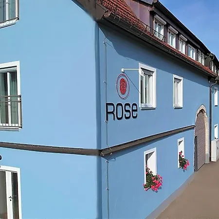 Rose 3*